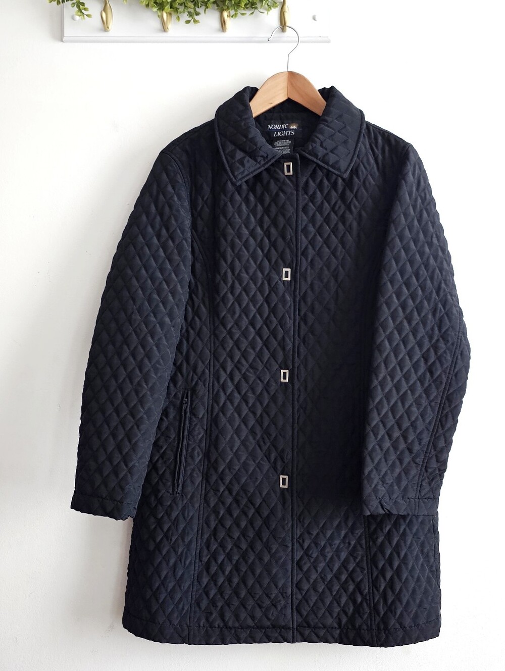 Nordic Lights Women’s Small Black Quilted Long Coat Jacket Missing Hood